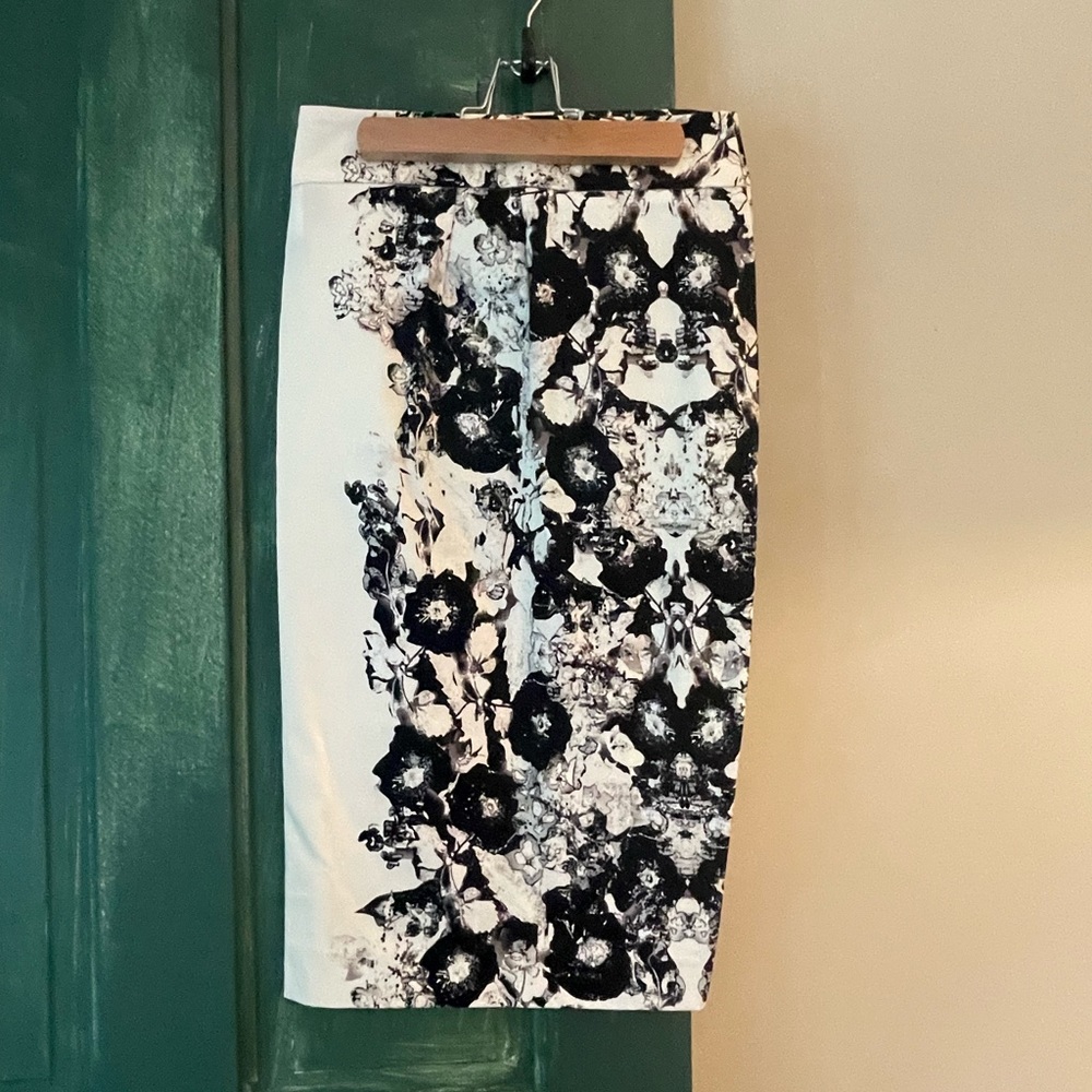 Black and white pencil skirt